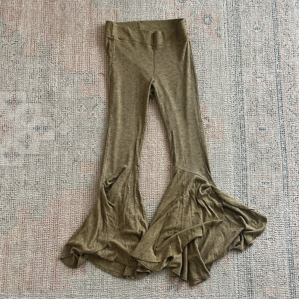 Free People Mid Rise Low and Flow Legging - olive